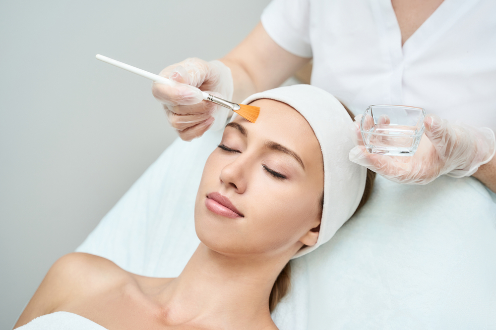Discover How Do Chemical Peels or Facial Peels Work - Dundee